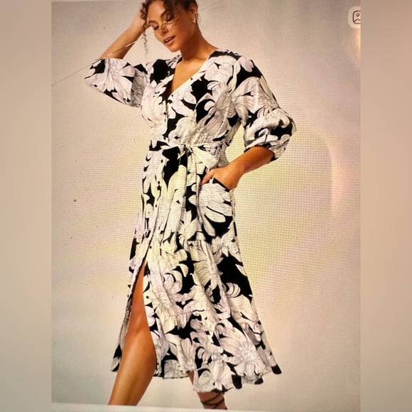 Maeve Dresses & Skirts - Maeve by Anthropologie Puff Sleeved Floral Midi Dress size 8